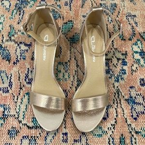 Gold metallic chunky heels